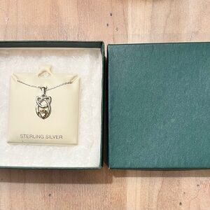 Sterling silver Irish claddagh necklace- NEW